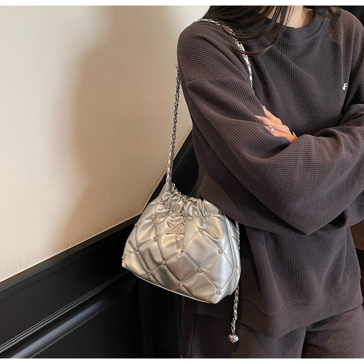 Cross-border niche bags women's 2025 new summer versatile diamond chain messenger bag casual explosive bucket bag