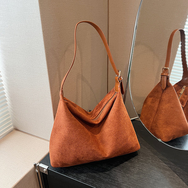 Pillow bag 2023 new autumn and winter women's high-end suede large-capacity shoulder messenger bag portable tote bag