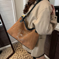 Korean-inspired, effortlessly chic, and uniquely designed shoulder bag for women. new for 2025, this high-end, sophisticated underarm bag offers a spacious tote capacity