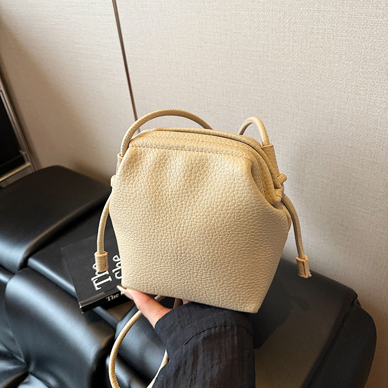 Foreign trade is popular this year, small bags for women's summer 2025 new fashion niche messenger bags, Korean version bucket bags