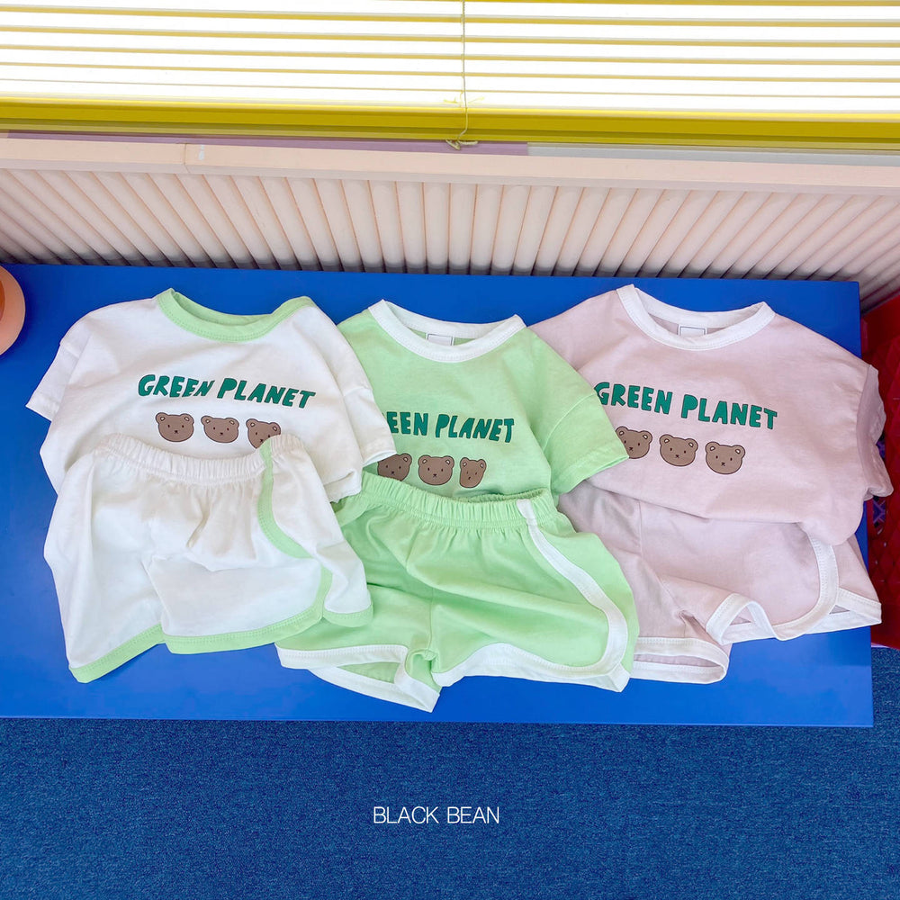 Korean style summer baby outfit: lightweight 2-piece set for infants and toddlers - short sleeve top & shorts, suitable for boys and girls