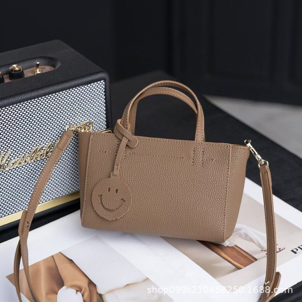 Fashioncasual first-layer cowhide shoulder crossbody small bag for women easiest for match2024new arrival genuine leather satchel small bag casual bag