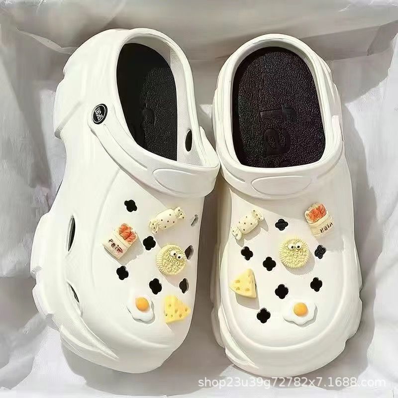 Women's clogs - new 2024 summer collection: chunky sole, non-slip, trendy office-ready, height-increasing, closed-toe sandals for beach and everyday wear