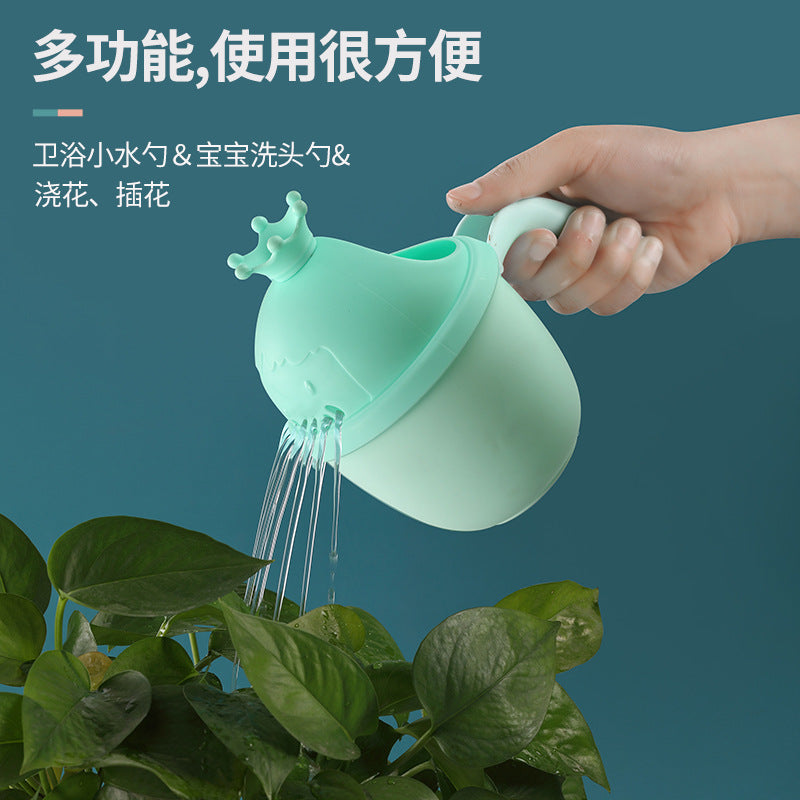 Baby bath water ladle shower head kids water scoop plastic small ladle water scoop water scoop handy gadget baby shampoo cup