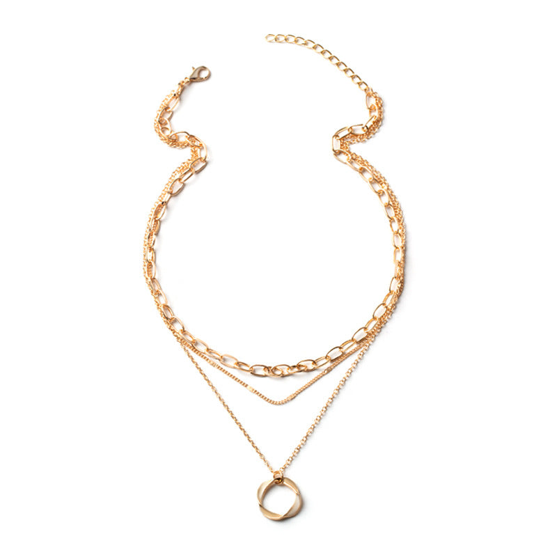 Wholesale alloy necklaces: chunky chains, statement chokers, electroplated circle pendants - trendy hip-hop style for women