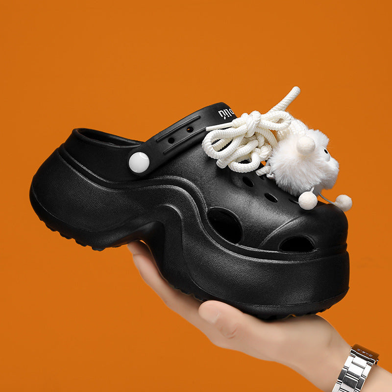 Thick-soled hole shoes women's new building block white rope heightening cute Internet celebrity beach cool slippers outer wear summer wholesale