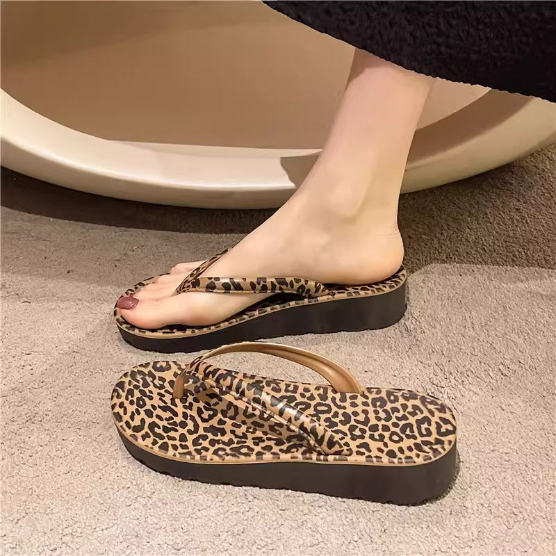 Trendy leopard print flip-flops for women - summer fashion, korean style, ins-inspired, outdoor wear, thong sandals