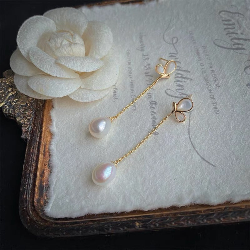 Natural freshwater pearl earrings, 925 sterling silver gold-plated, subtly luxurious, niche high-end natural mother-of-pearl earrings, minimalist and elegant for women