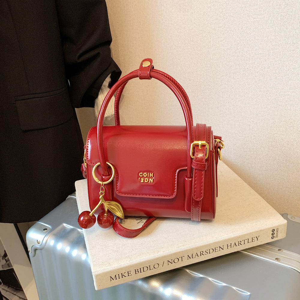 Portable fashionable small bag 2025fall and winternew arrival super popular atmosphere underarm bag trendyeasiest for match shoulder crossbody bag