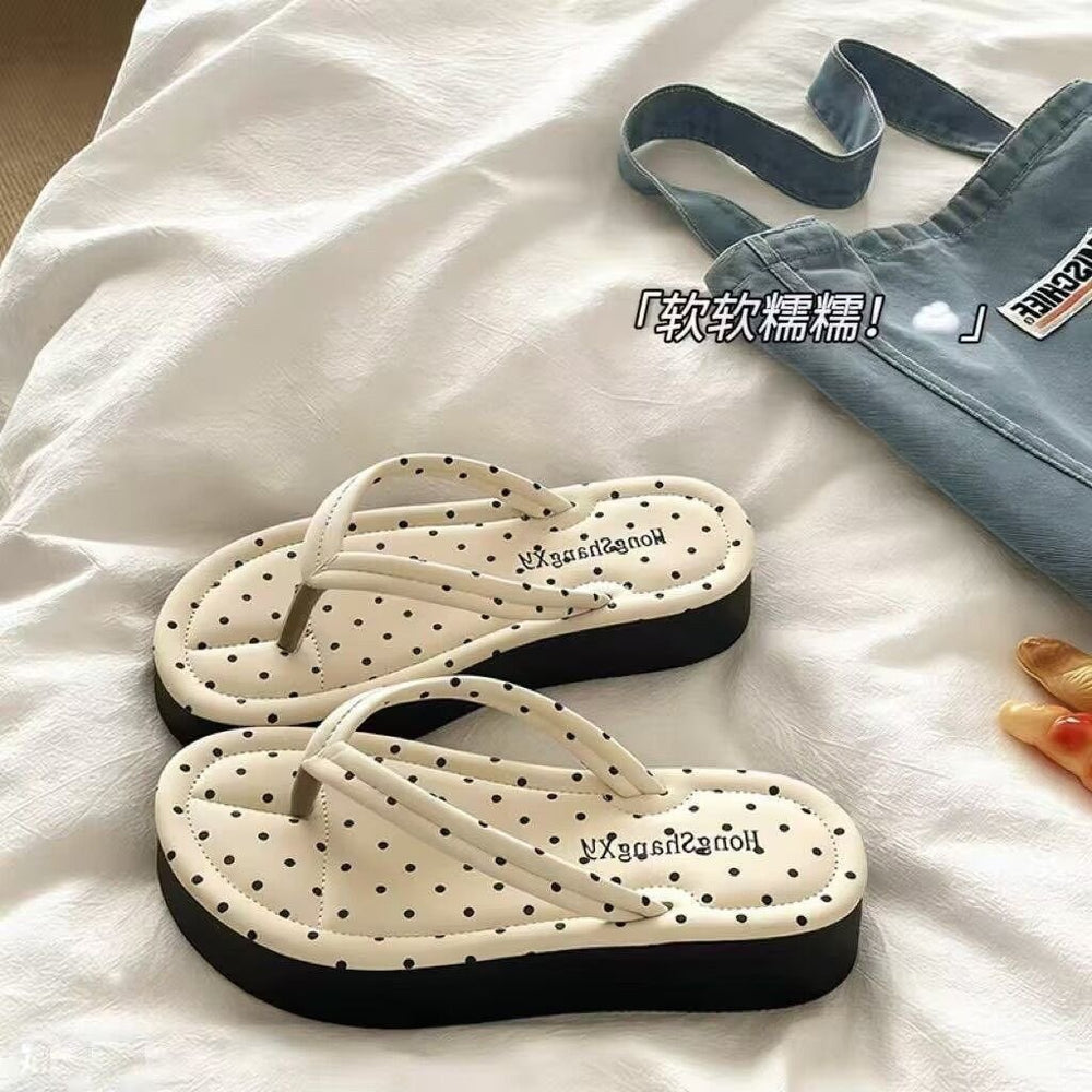 2026 summer new polka dot platform flip-flops - women's trendy, outdoor, non-slip, sweat-proof beach vacation sandals