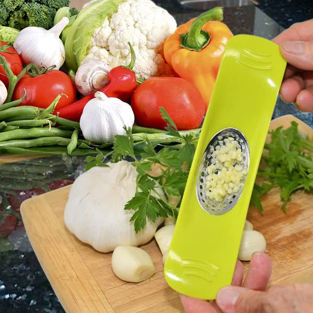 Curved garlic press multifunctional manual garlic masher garlic twister kitchen garlic grinder garlic crusher cross-border hot selling