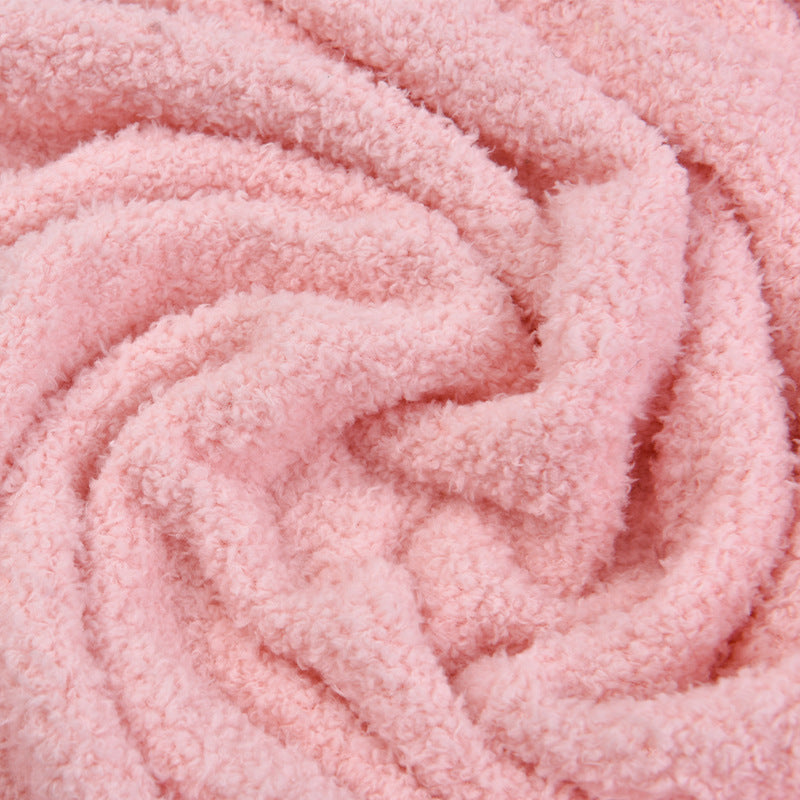 All-polyester double-sided cloud flannel fabric, autumn and winter loungewear plush toy throw pillow pajamas plain flannel fabric