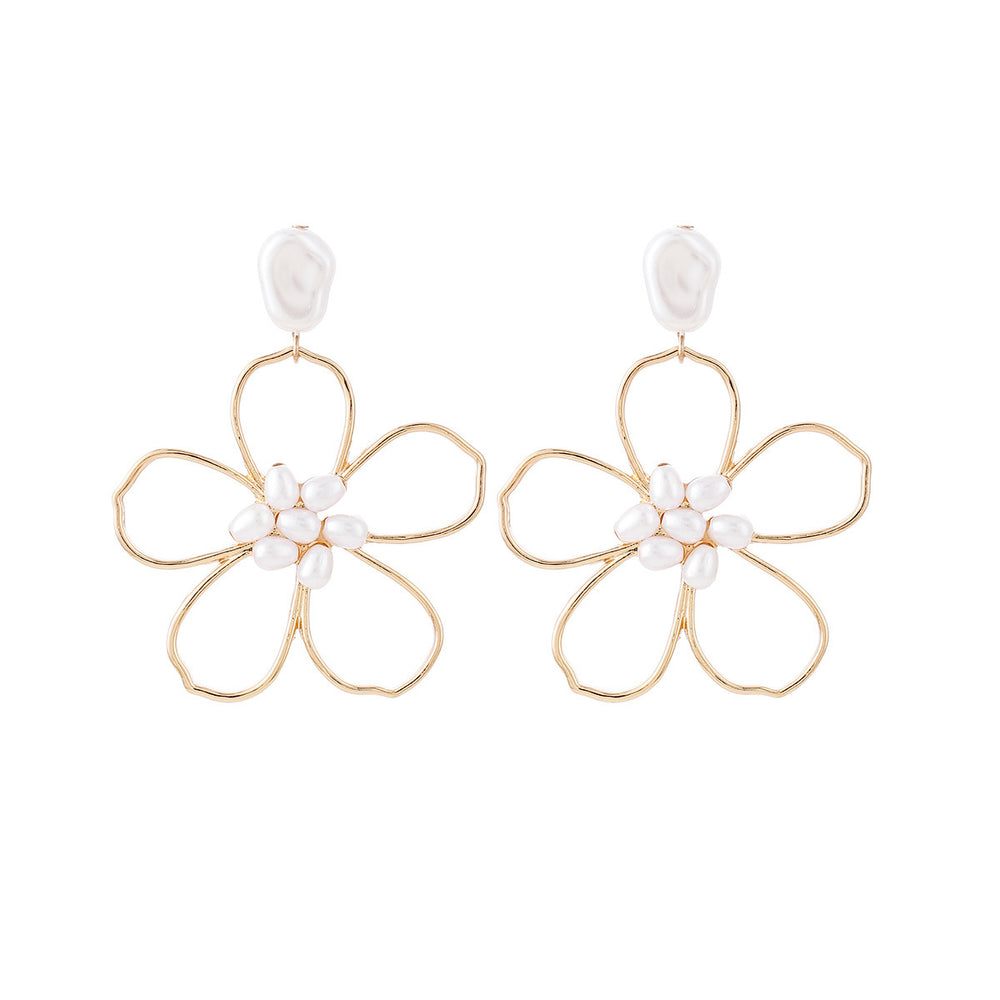 Wholesale autumn/winter earrings: european and american cross-border minimalist style earrings for women - unique, hollowed-out, statement, high-end dangle earrings
