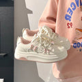 Girls' sneakers:  spring/autumn new collection - soft-soled white shoes for kids, lightweight athletic shoes for mid-to-large children, trendy running shoes