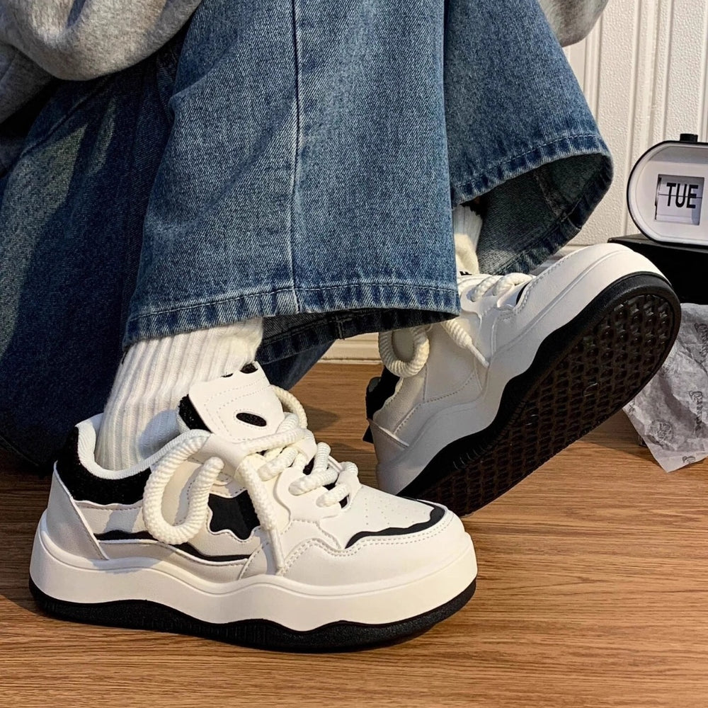 K-style sports women's shoes new arrival2026 popular women's shoes ins trendy thick sole sneakers niche style american retrowhite shoes
