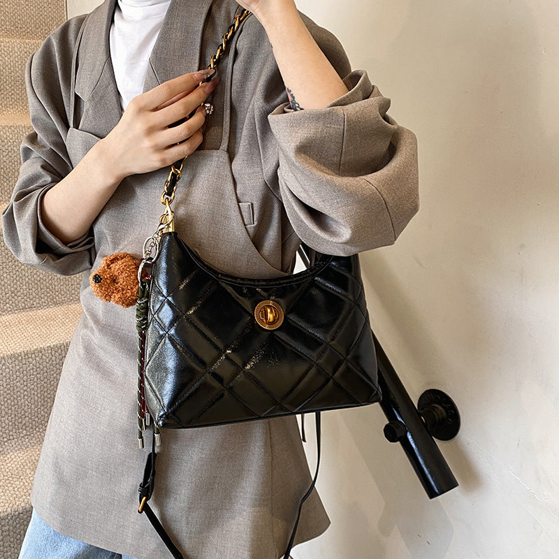 Rhombus texture small bag women's 2025 autumn and winter new chain shoulder underarm bag fashionable foreign commuter messenger bag