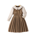 Girls' dress for toddlers and young children, featuring a patchwork collar, cinched waist, long sleeves, and pleated skirt