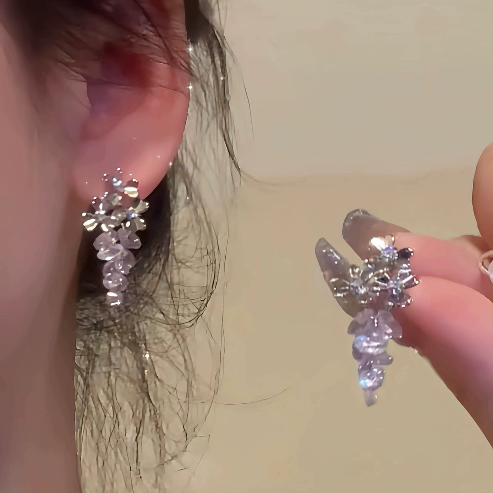 Spring break style white floral earrings - unique dopamine studs, niche design, versatile earrings