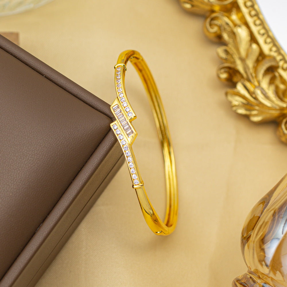 Bracelet female titanium steel fashion non-fading copper inlaid zirconium bracelet niche high-end fashion elegant jewelry wholesale hand jewelry