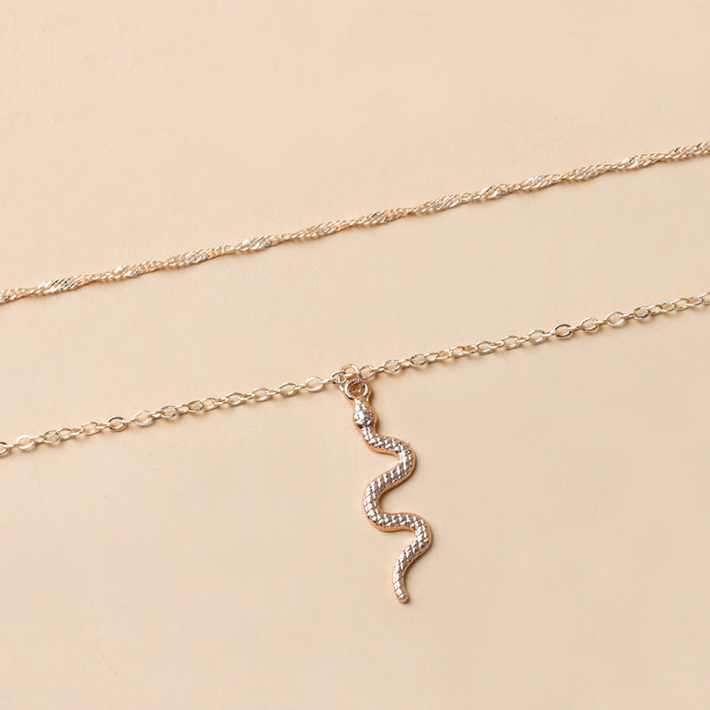 Multi-layered snake-shaped necklace wholesale european and american cross-border jewelry pendant easiest for matchniche style alloy women's clavicle chain snake-shaped chain