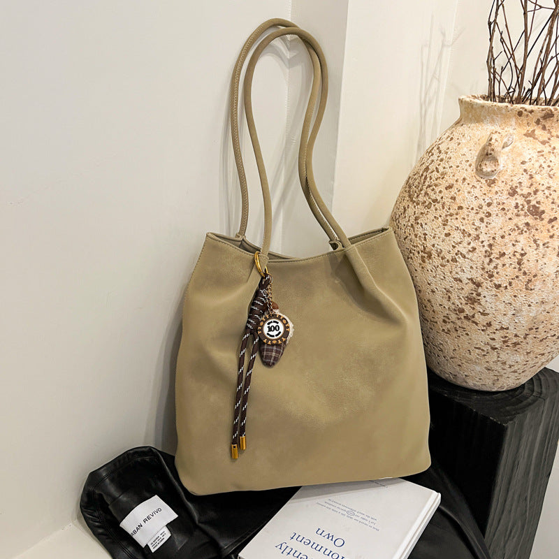 Commuting to work Large capacity tote bag Women's 2025 winter new retro fashion casual shoulder bag Premium sense