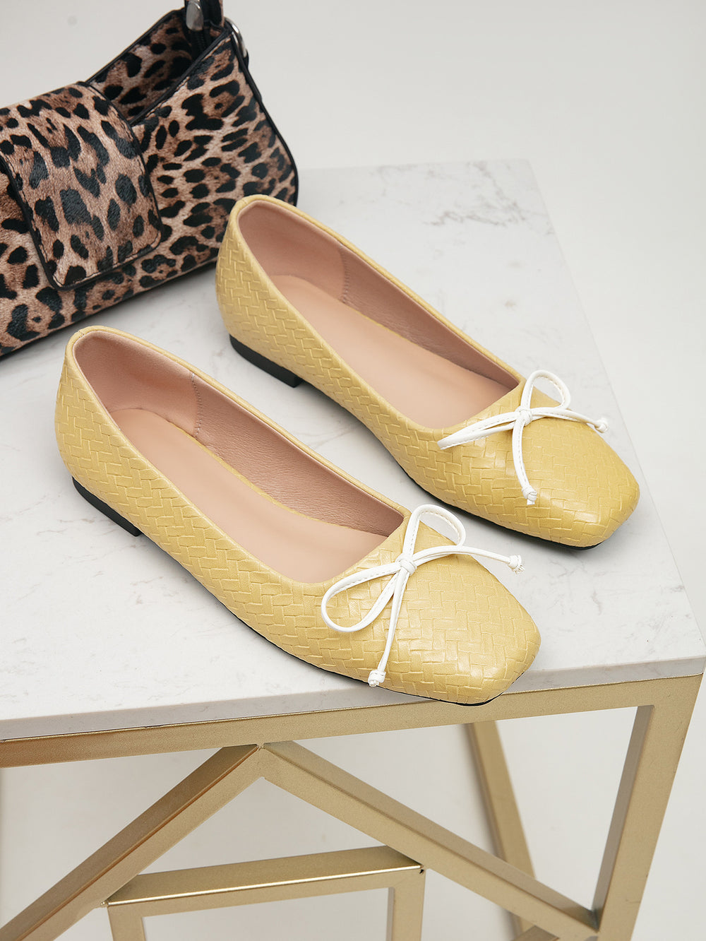 Trendy niche women's flats, 2026 spring/summer new collection, woven bow square-toe low-heeled pumps
