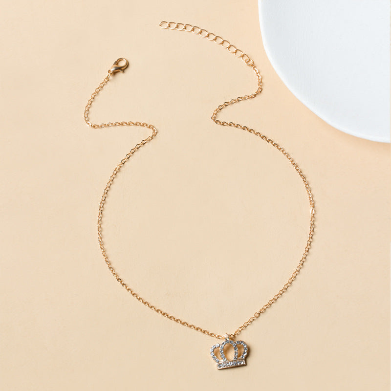 Wholesale crown necklace - european and american fashion diamond-encrusted choker - unique alloy gold-plated light luxury high-end sweater necklace for women