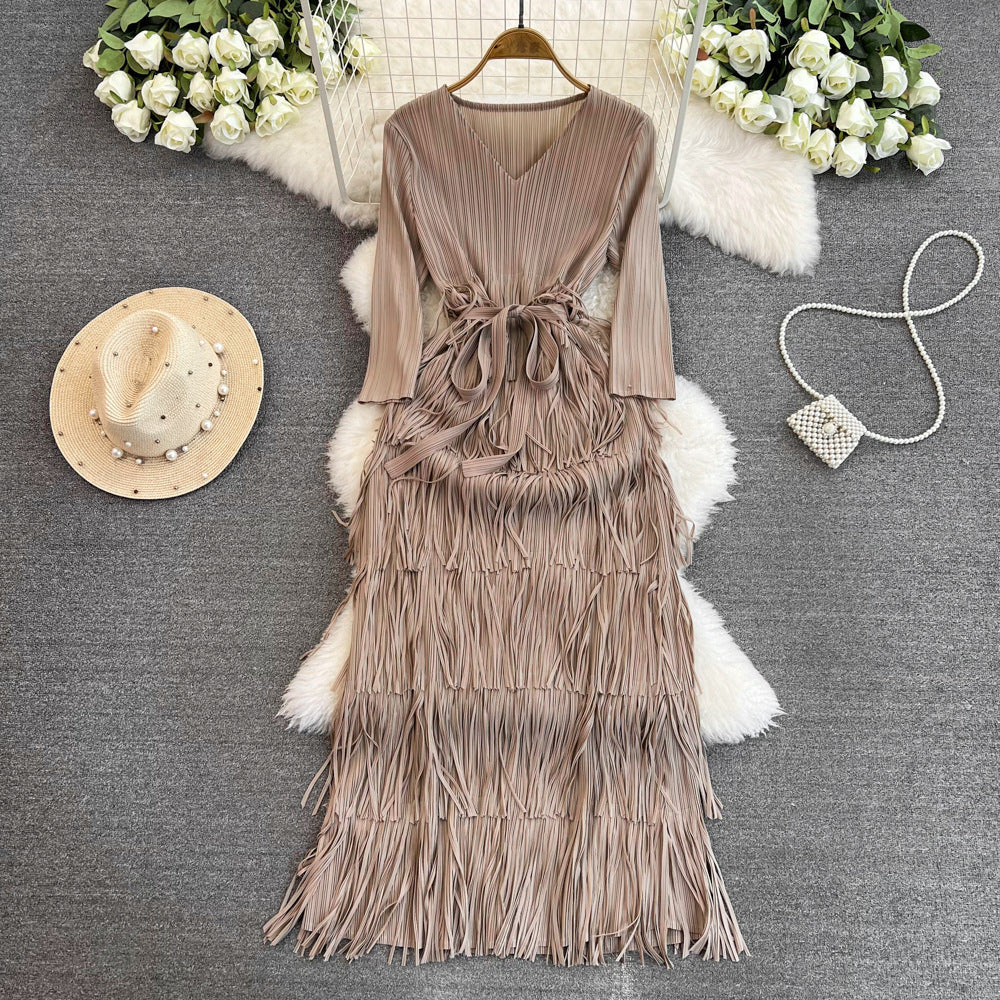Classy sense of dress classyaccessible luxuryniche style tassel long skirt elegantv neck silm heavy industry pleated early spring dress