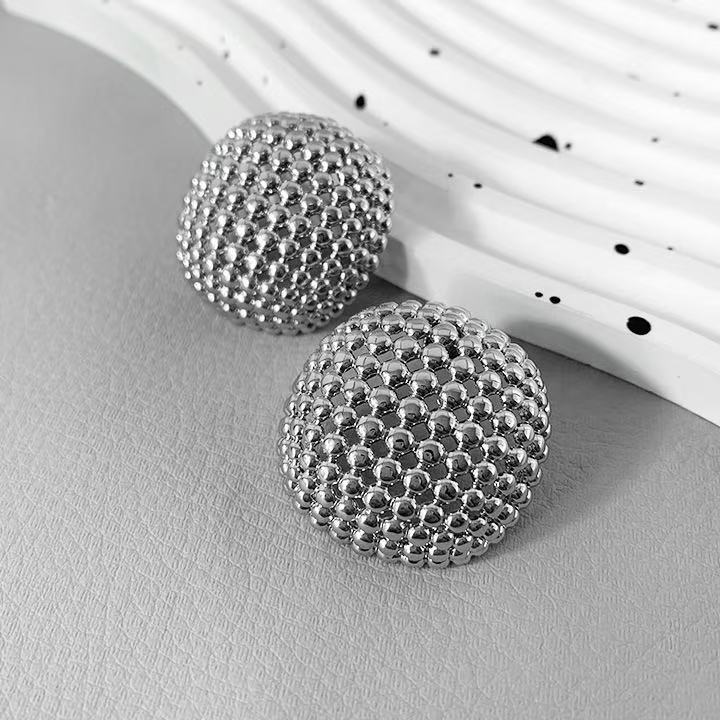 Wholesale retro ring sets, cross-border niche design geometric hollow jewelry, heavily crafted round bead metal stud earrings for women