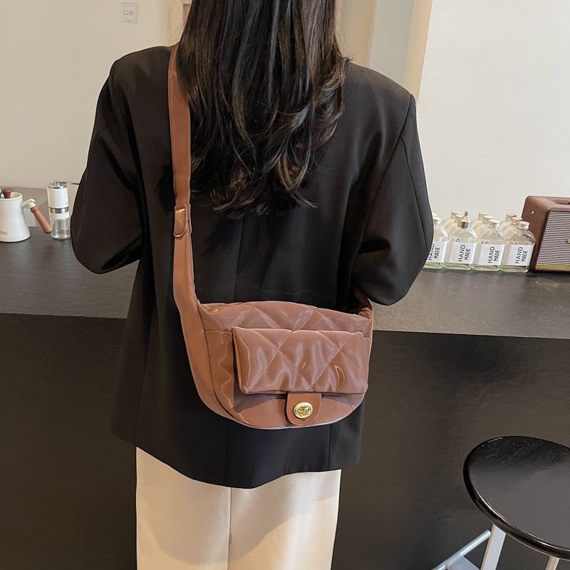 Fashion Korean saddle bag 2025 autumn and winter new versatile ins messenger bag women's niche one-shoulder dumpling bag