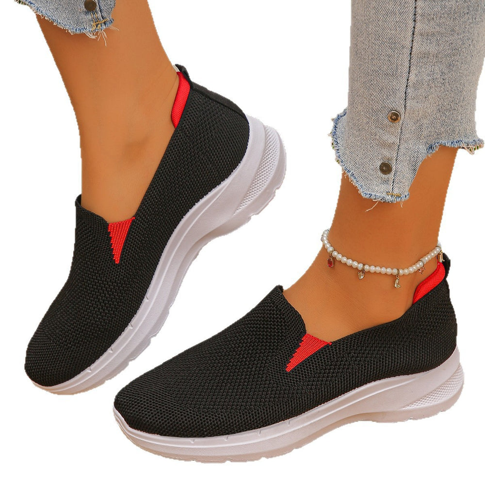 Wholesale women's plus size casual shoes: flyknit breathable, lightweight, comfortable mesh shoes with soft soles