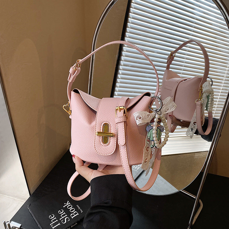 Cross-border high-end niche bag women's summer 2025 new fashion messenger bag Korean version casual portable bucket bag