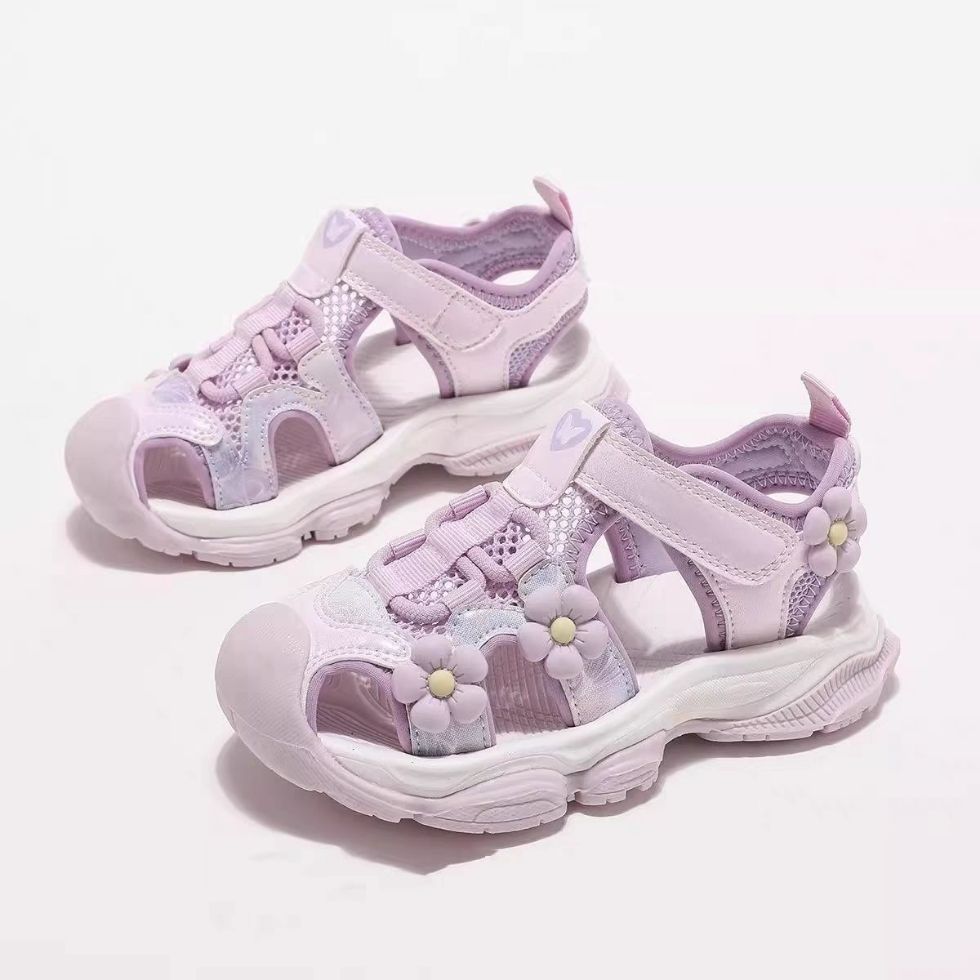 Girls' closed-toe sandals: new summer  collection - kids' athletic sandals for girls, breathable and hollowed-out beach sandals for older girls and young women