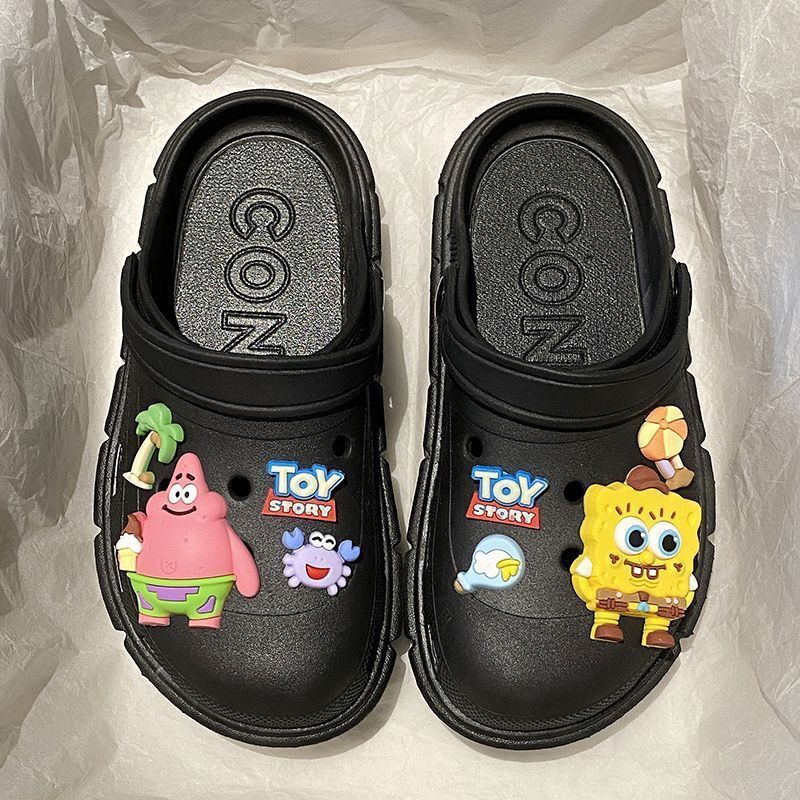 2024 hot style clogs for women wholesale summer outwear cute cartoon toe cap two-wear beach popular height-increasing sandals