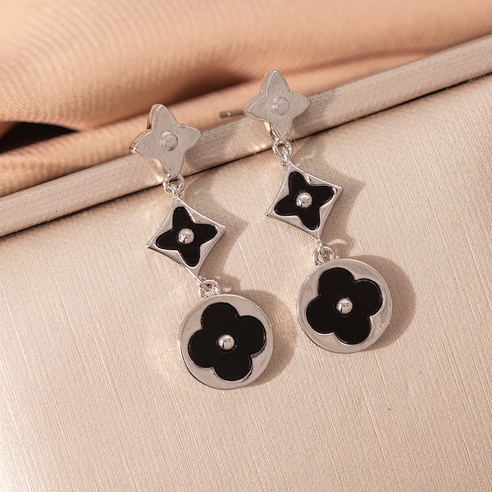 [set] cross-border light luxury four-leaf clover necklace women's earrings bracelet high-end niche fashion exquisite pendant jewelry