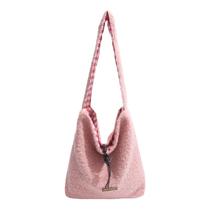 Gentle milk powder color wool bag fashion shoulder messenger bag autumn and winter new plush double-sided bag premium bucket bag