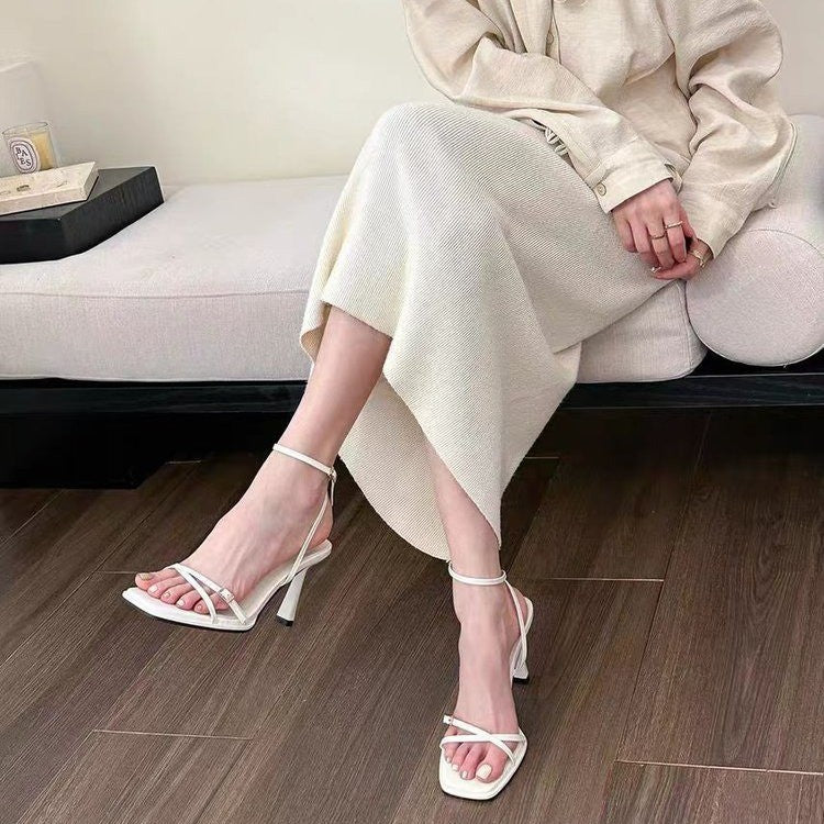 Women's thong sandals - new summer 2025 collection: stiletto heels, white, perfect with dresses, comfortable and trendy high heels