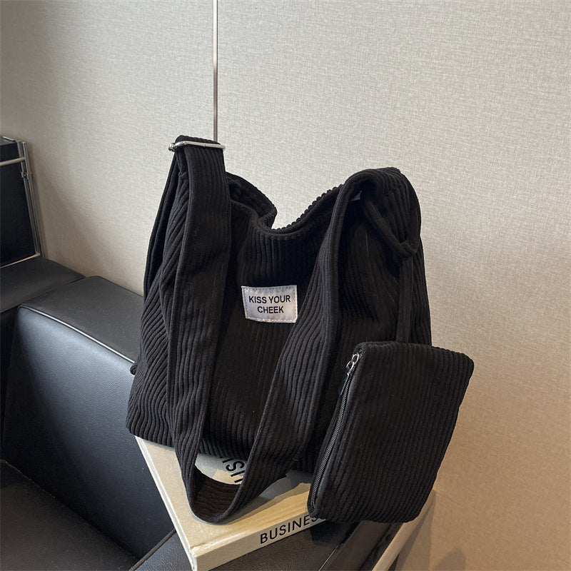 Autumn and winter new retro suede bucket bag large capacity Korean version versatile casual shoulder bag commuter messenger bag