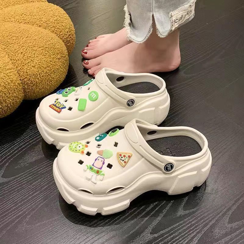 Crocs women's summeroutwear feeling of stepping on shit, thick sole non-slip 2024 new arrival beach toe sandals and slippers summer