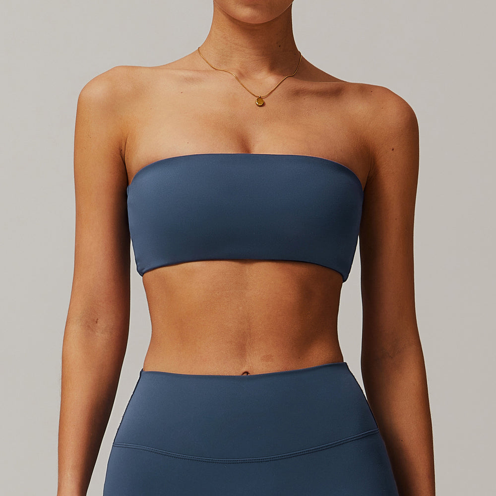 All-in-one seamless sports bra - anti-exposure bandeau top, perfect for layering, workout base layer, tight-fitting yoga top - model 8075