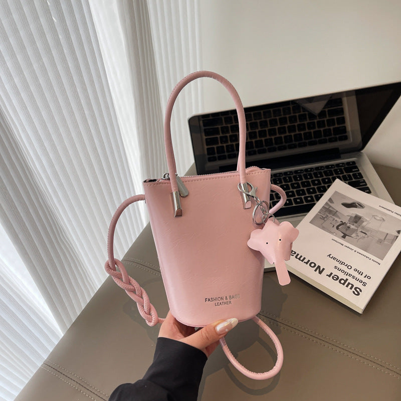 High-end niche bucket bag versatile women's bag new popular fashion shoulder messenger bag Korean simple handbag