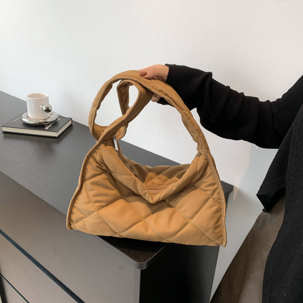 South Korea Dongdaemun bag women's 2025 new large-capacity diamond nylon down cotton clothes bag shoulder pillow bag tide