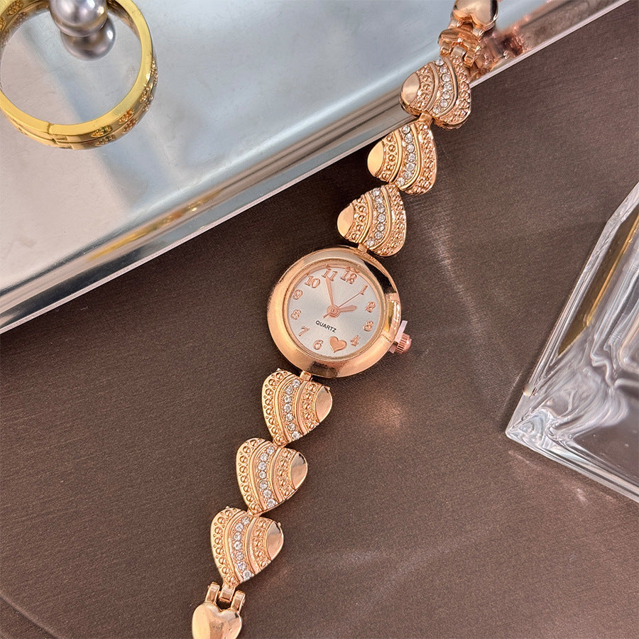 New women's heart-shaped bracelet watch - cross-border hot seller, quartz movement, petite diamond-accented watch bracelet, wholesale from manufacturer