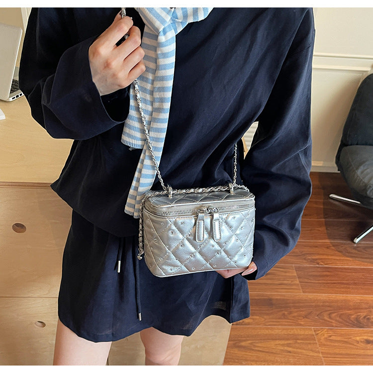 Cross-border rhombus chain bag women's 2025 new summer niche super fire messenger bag diamond box bucket bag
