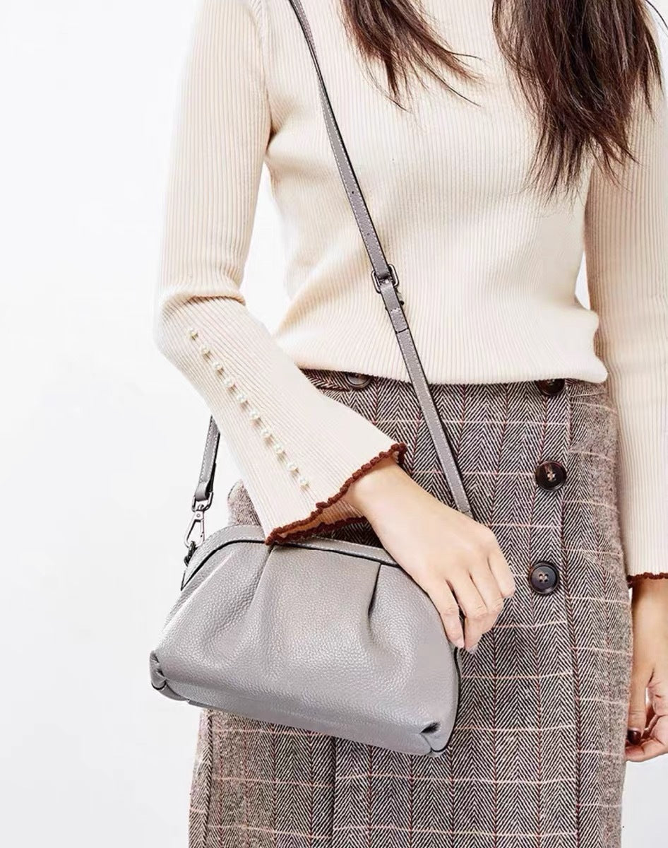New arrival casual women's bag with first-layer cowhide, shoulder cross-body medium bag, women's handbag, large capacity three shoulder straps
