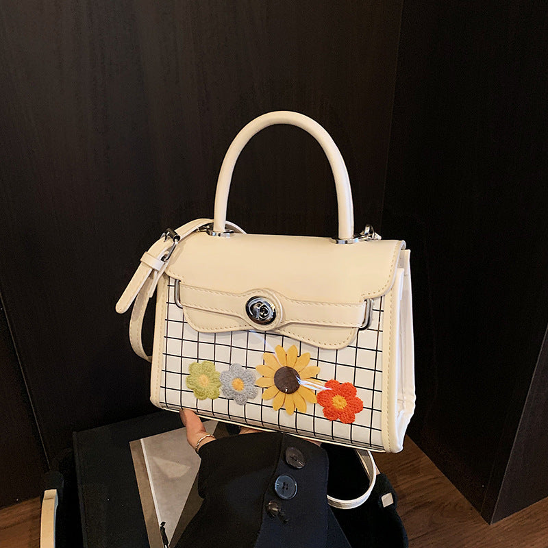 Cross-border new niche portable small square bag women's bag 2025 new trendy fashion hand carry Kelly bag messenger bag