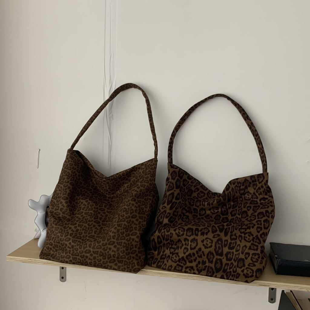 Bag diagonal span versatile women's fashion leopard print shoulder bag to work commuter underarm bag retro large capacity tote bag tide