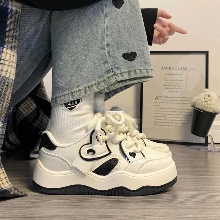 Women's shoes: 2026 autumn new arrivals - trendy retro casual original design, niche college style platform sneakers, women's bread shoes, athletic shoes