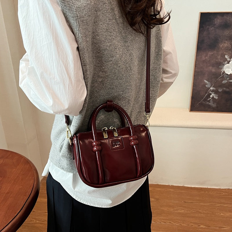 2025 autumn and winter new European and American retro new pendant mini sewing line PU waterproof advanced wholesale