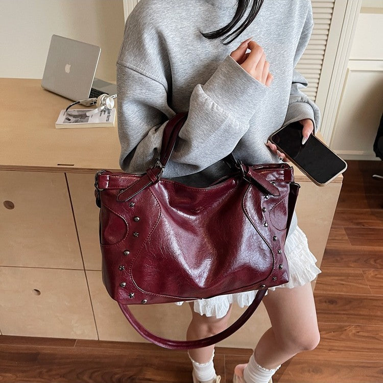 Cross-border retro bag women's large capacity 2025 new summer casual messenger bag rivet portable commuter tote bag
